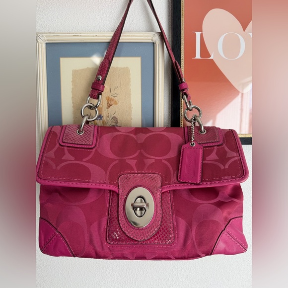 Coach Handbags - Y2K Coach Peyton Signature Pink Flap Shoulder Bag 14504